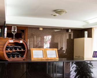 Hotel el Prado - Neuquén - Recepción