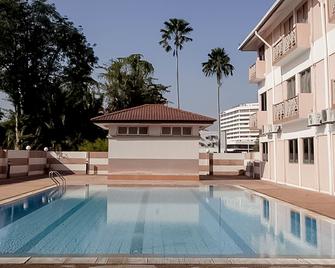Hotel Seri Malaysia Ipoh - Ipoh - Pool