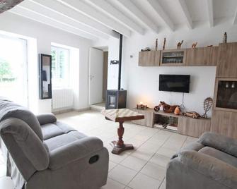 Gite Écouves, 3 bedrooms, 8 persons - Forges - Sala de estar