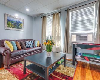 Updated Stoughton Apartment With Shared - Stoughton