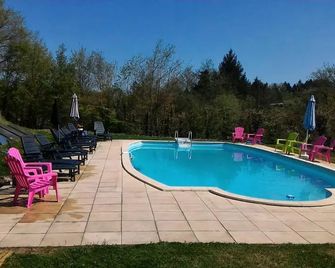 Puy Rond Camping - Bressuire - Piscine