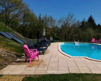 Puy Rond Camping - Bressuire - Piscine