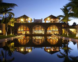 آوتريجر ماوريتيوس بيتش ريزورت - بيل اومبر - مبنى