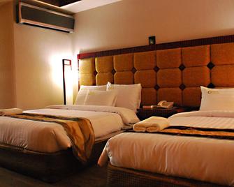 M Chereville Hotel - Manila - Bedroom