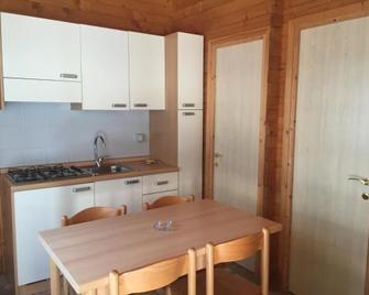 Camping Paradiso - Viareggio - Kitchen