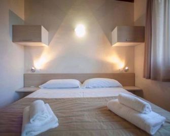 ザ ガルダ ビレッジ - シルミオーネ - 寝室