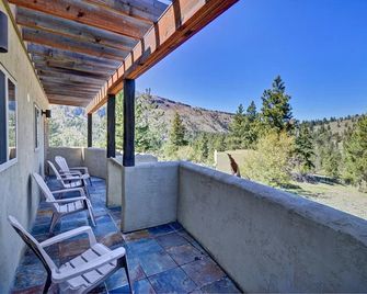 Casa Colina Bed & Breakfast - Kaleden - Balcón