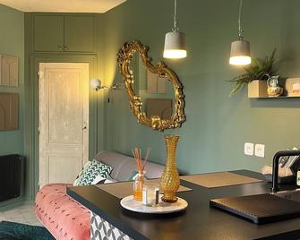 Charming Studio In Bordeaux St Augustin - Mérignac - Dining room