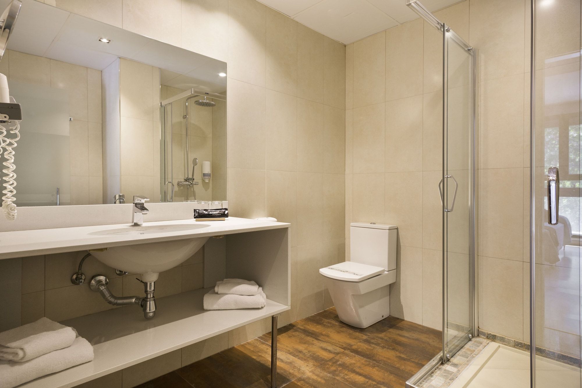 Hotel Acta Azul Barcelona - ברצלונה - חדר רחצה