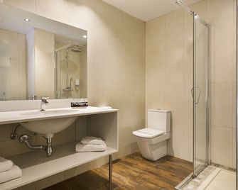 Hotel Acta Azul Barcelona - Barcelona - Bad