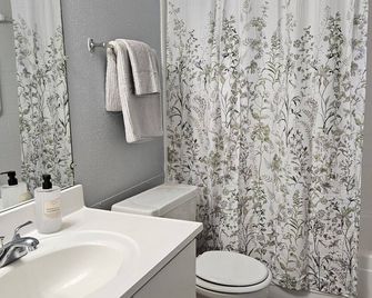Fully Furnished 1-bedroom apartment in the medical district of charming Lufkin - Lufkin
