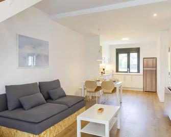 Urbanfive 5A Ourense center Duplex Penthouse with terrace - Ourense - Huiskamer