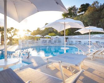 Hotel & Spa Relais Freedom Club - Massa Lubrense - Piscina