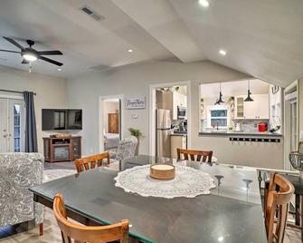 California Cottage 4 Mi to Redwood Hiking Trails - Ben Lomond - Comedor