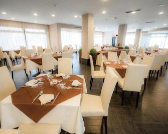 BNS Hotel Francisco - Baia Domizia - Restaurant