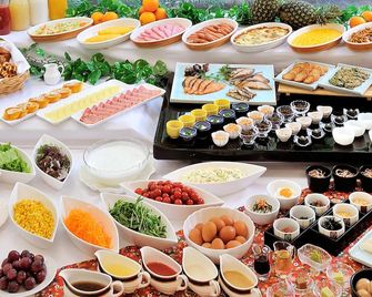 Hotel Crown Palais Kitakyushu - Kitakyushu - Buffet