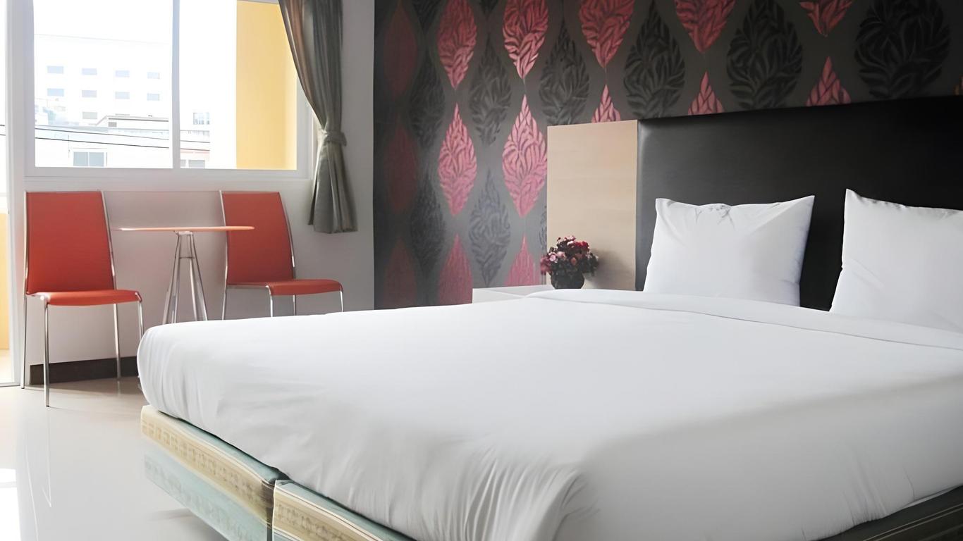 Orange Grand Hotel