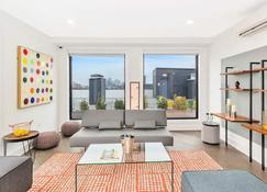 Dharma Home Suites Hoboken - Hoboken - Living room