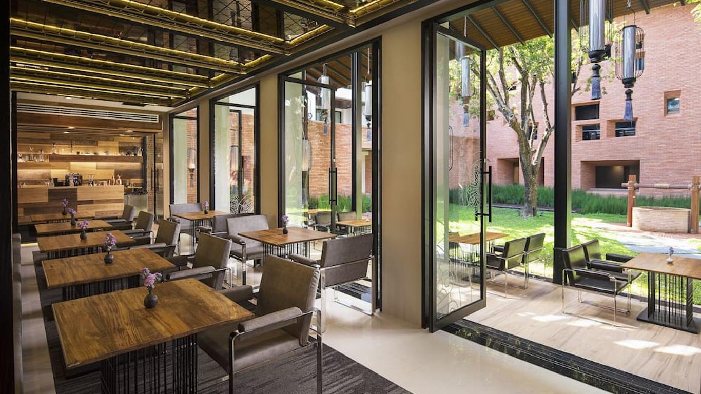 كروس تشيانج ماي ريفرسايد