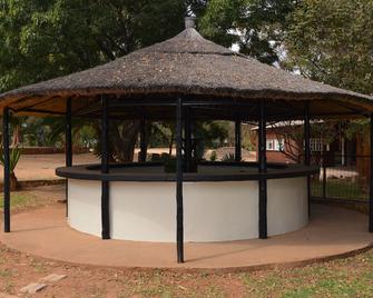 Orange Grove Motel - Chinhoyi - Building