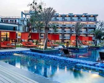 Hotel Sonar Bangla Taki - Hāsnābād - Pool