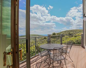 Panoramic Peak - Nellysford - Balcony