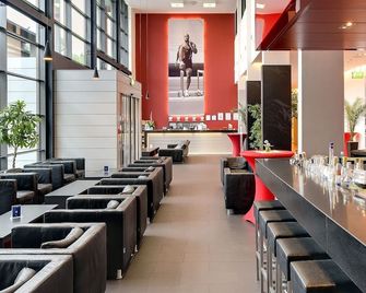 Novina Hotel Herzogenaurach Herzo-Base - Herzogenaurach - Bar
