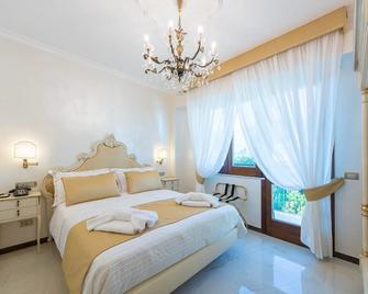 B&B Palazzo Montesanto - Maiori - Yatak Odası