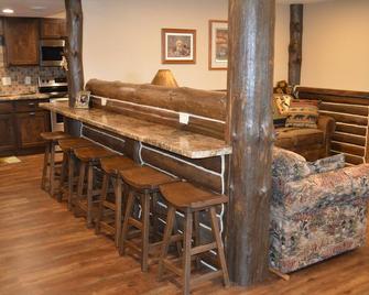 Lakeside Gardens, New Waterfront Property, 1100 sq. ft, 2 Bed, 1 Bath Sleeps 6 - Mountain - Restaurante