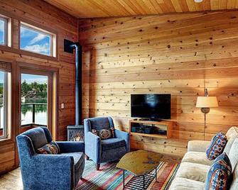 Snug Harbor Resort and Marina - Two Bedroom Waterfront Suite - Friday Harbor - Salon