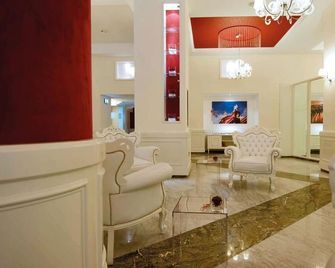 Jr Hotels Oriente Bari - Bari - Lobby