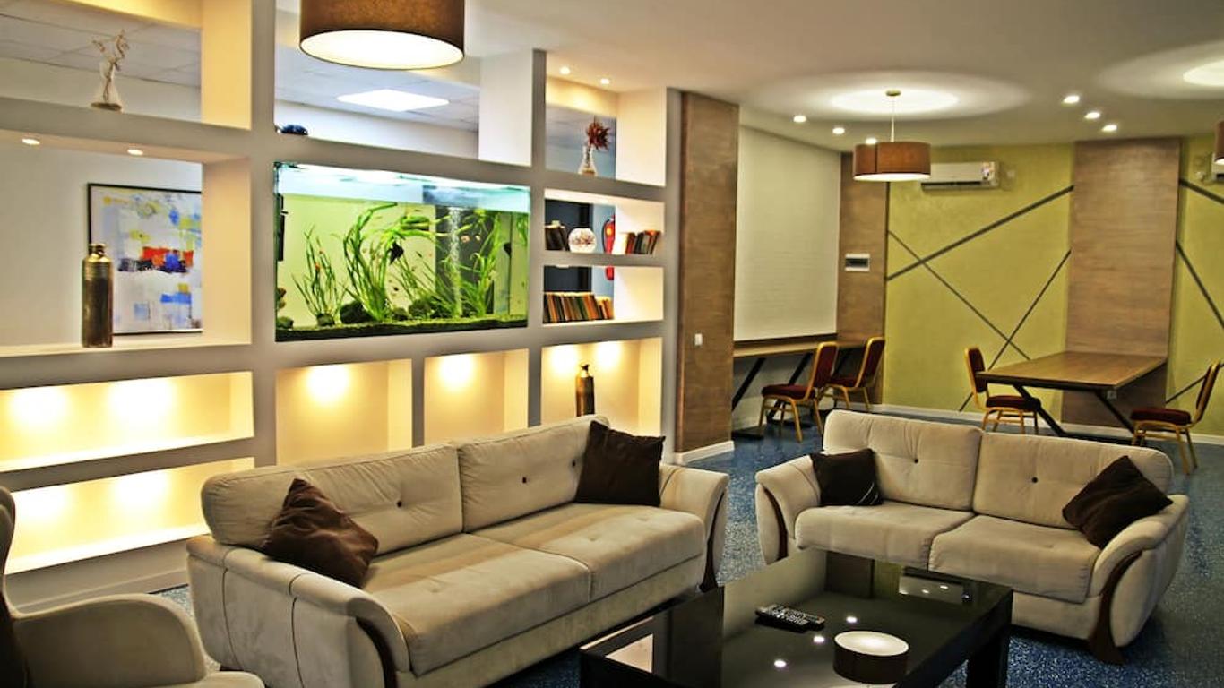 Mardi Plaza Hotel