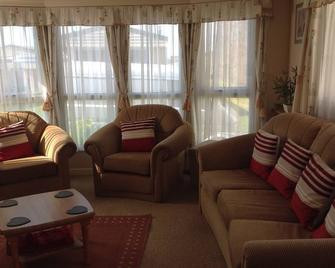 Luxury 2 bed caravan in Bognor Regis, sleeps 4 - Bognor Regis - Living room