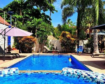 Hotelito Swiss Oasis - Puerto Escondido - Piscina