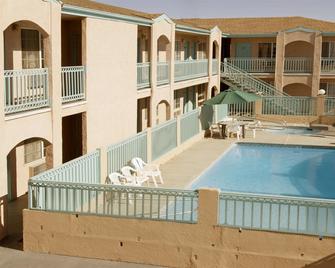 Americas Best Value Inn-Mojave - Mojave - Bazén
