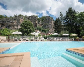 Logis Hôtels - Hôtel Restaurant Domaine Les Falaises - Martel - Piscina