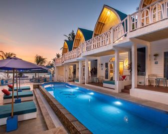 Santorini Beach Resort - Pemenang - Pool