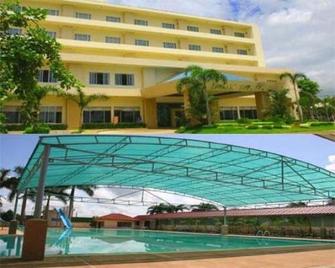 โรงแรมเคพี อุดรธานี - กุมภวาปี - สระว่ายน้ำ