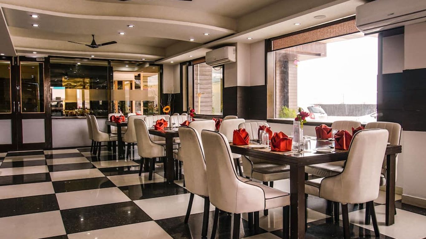 D'Polo Club & Spa Resort