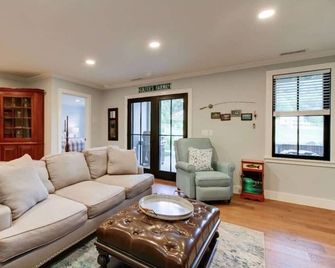 Bellview Cottage - Mountain House Vacation Rental - Hot Springs - Sala de estar
