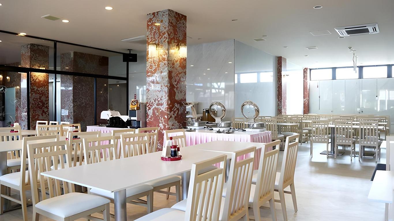 إيجا هوتل ناريتا