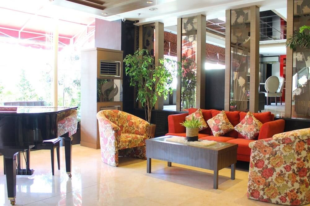 Hermes Palace Hotel Medan