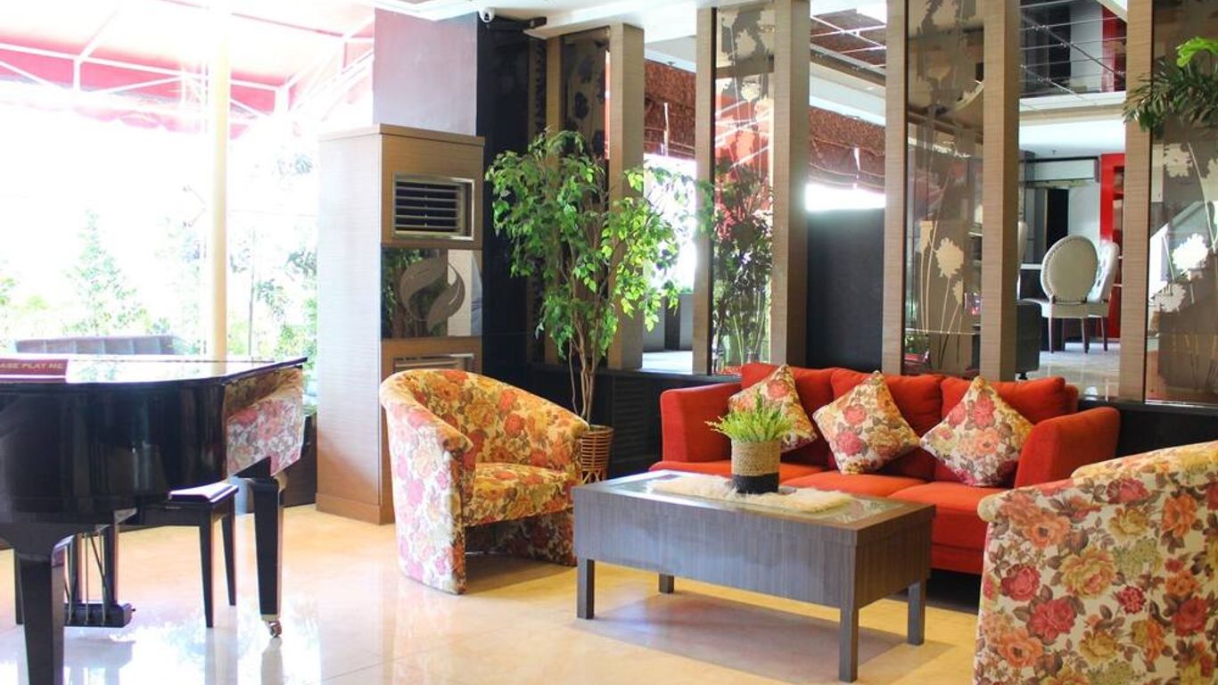 Hermes Palace Hotel Medan