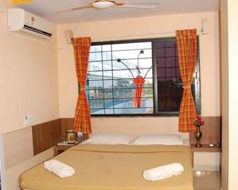 Hotel Utsav - שירדי - חדר שינה