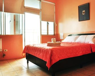 GV Tower Hotel - Cebu City - Schlafzimmer