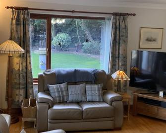 Remarkable 2-Bed Cottage in tranquil setting - Wooler - Living room