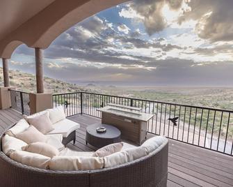 60-acre custom home with breathtaking views of city of Las Cruces & Organs! - Las Cruces - Balcony