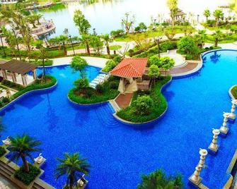 Yichun Yingbin Hotel - Yichun - Piscina