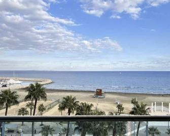 Dhania Cenang Beach Motel - Langkawi - Ranta