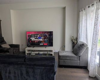 Modern 3br Home Near Niagara Falls & Welland Canal - Welland
